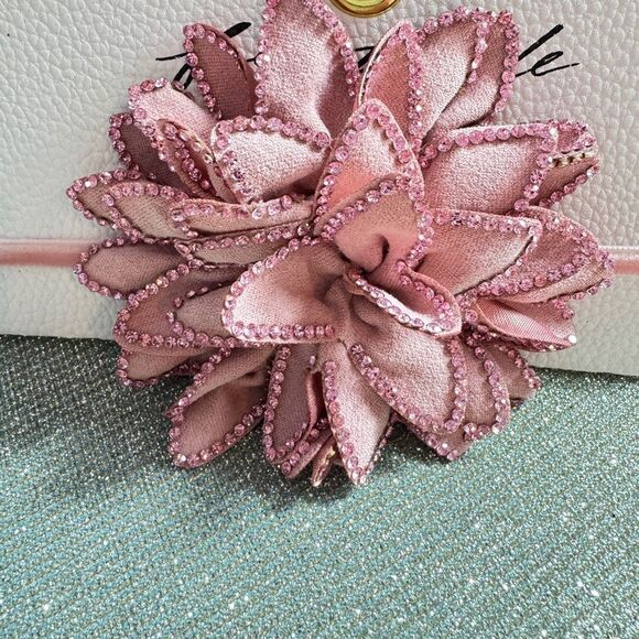 New! Free People Pink Floral Embellished Choker Necklace - Picture 10 of 16